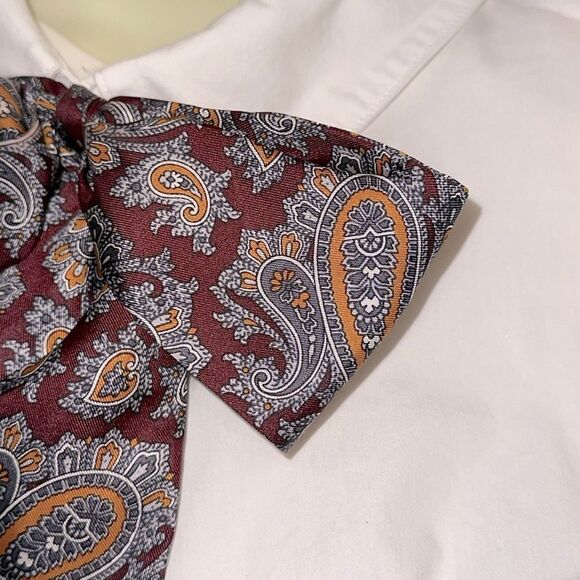 Vintage 80s Symphony Paisley Print Silk Pin On Bow Tie Scarf in Burgundy & Gold - Picture 6 of 7
